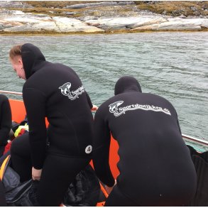 Lejeudstyr til uv-jagt (pr. uge) - 7 mm dragt komplet med det hele